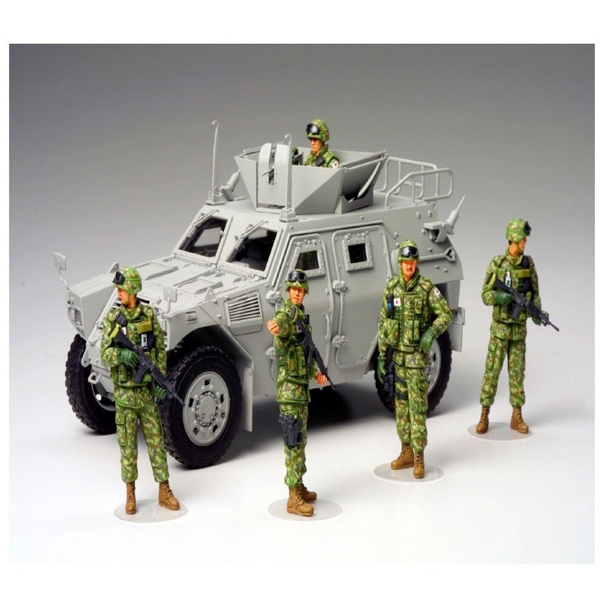 Tamiya 35276 1/35 JGSDF Iraq Humanitarian Assistance Team