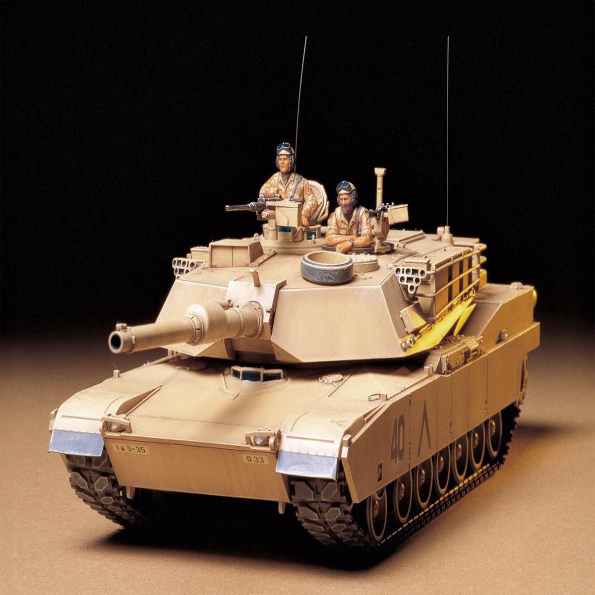 Tamiya 1:35 U.S. M1A1 Abrams 120mm Gun Main Battle Tank - 35156